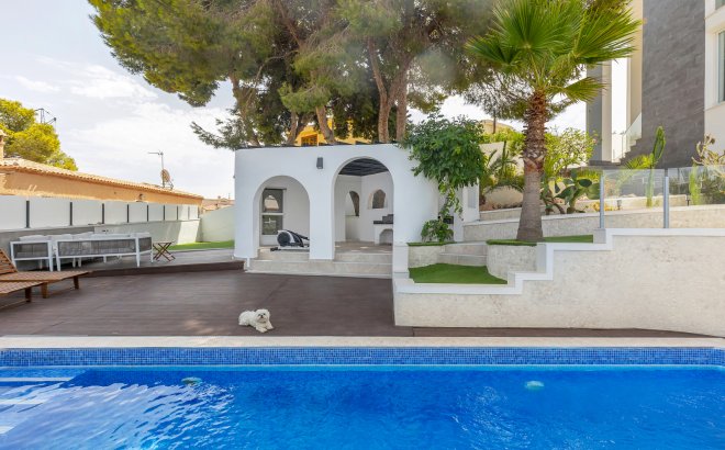 Resale - Villa -
Torrevieja - Costa Blanca