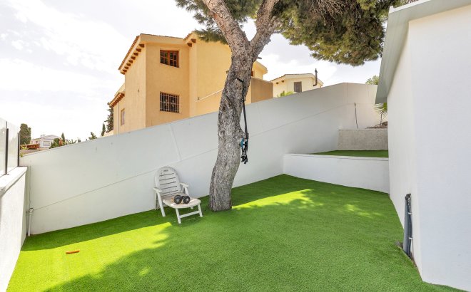 Resale - Villa -
Torrevieja - Costa Blanca