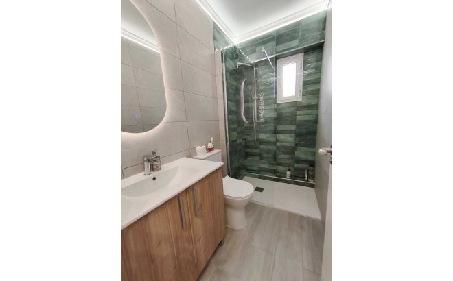 Revente - Apartment Penthouse -
Punta Prima - Costa Blanca