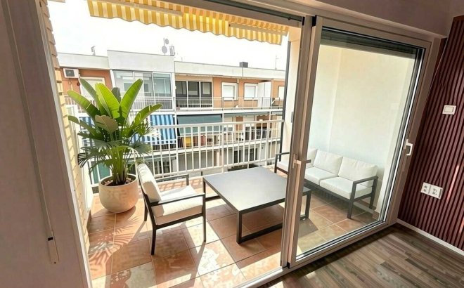 Revente - Apartment Penthouse -
Punta Prima - Costa Blanca