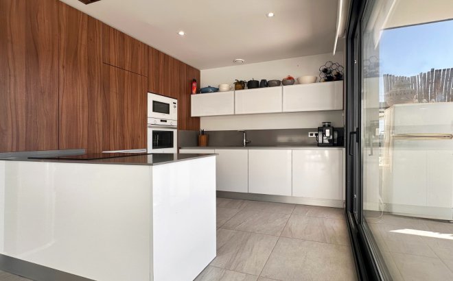 Resale - Villa -
San Miguel de Salinas - Inland