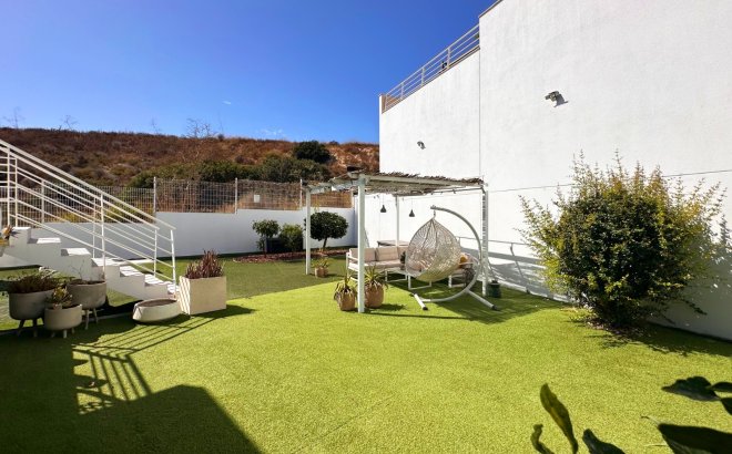 Resale - Villa -
San Miguel de Salinas - Inland