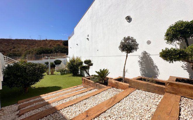 Resale - Villa -
San Miguel de Salinas - Inland