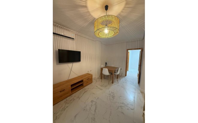 Resale - Apartment -
Torrevieja - Acequion