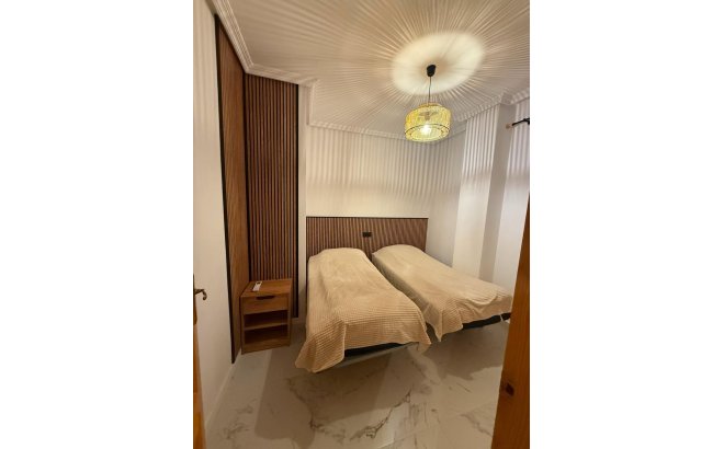 Resale - Apartment -
Torrevieja - Acequion