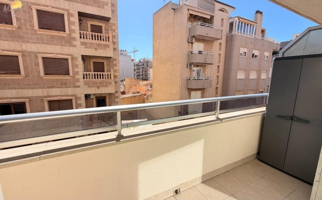 Revente - Appartement -
Torrevieja - PARQUE DE LAS NACIONES
