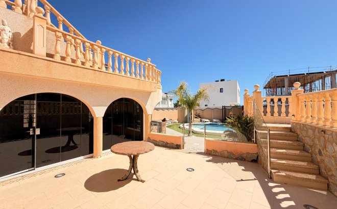 Resale - Villa -
Ciudad Quesada