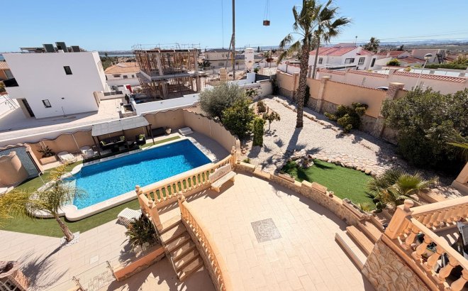Resale - Villa -
Ciudad Quesada