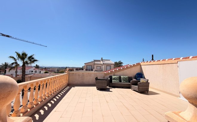 Resale - Villa -
Ciudad Quesada