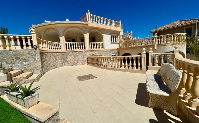 Resale - Villa -
Ciudad Quesada
