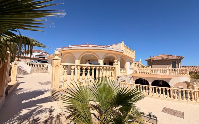 Resale - Villa -
Ciudad Quesada