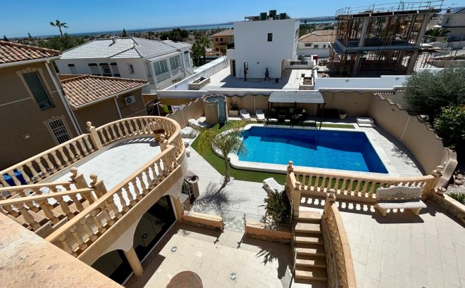 Resale - Villa -
Ciudad Quesada