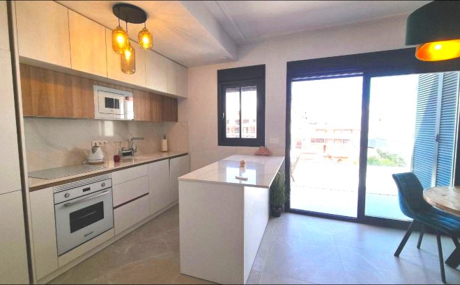 Revente - Penthouse -
Torrevieja - Playa del Cura