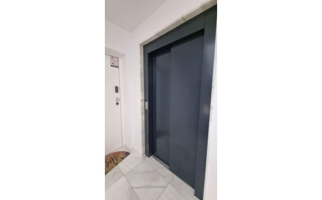 Revente - Penthouse -
Torrevieja - Playa del Cura