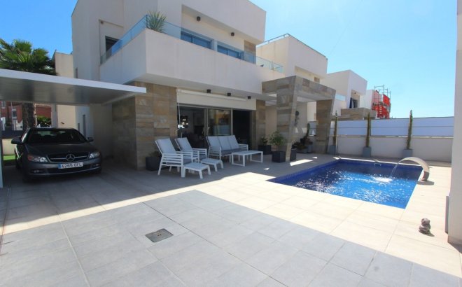 Resale - Villa -
Villamartin - El Galan