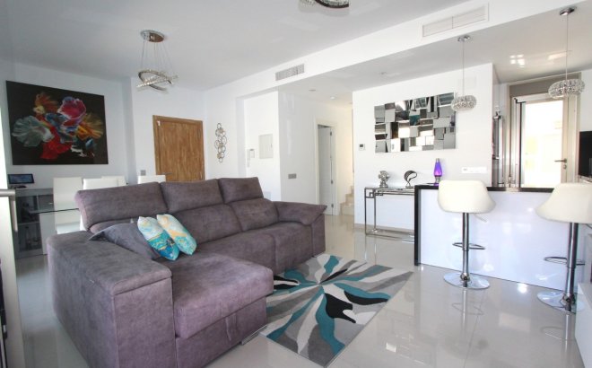 Resale - Villa -
Villamartin - El Galan