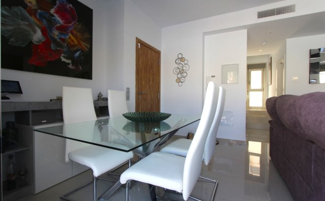 Resale - Villa -
Villamartin - El Galan