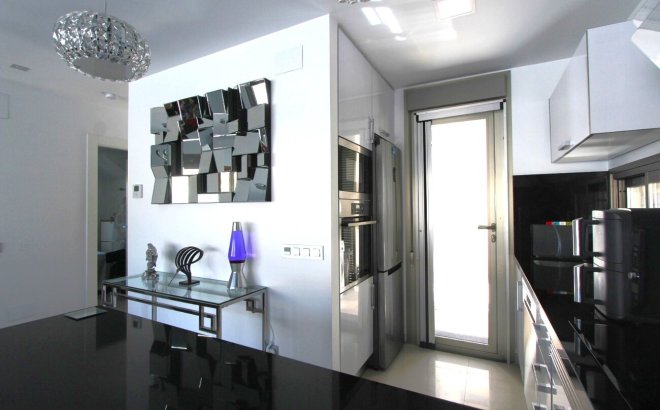 Resale - Villa -
Villamartin - El Galan