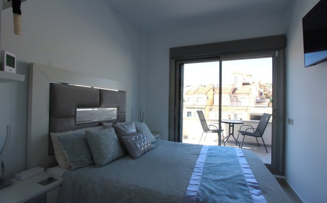 Resale - Villa -
Villamartin - El Galan