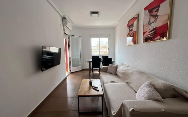 Resale - Apartment -
Torrevieja - Centro