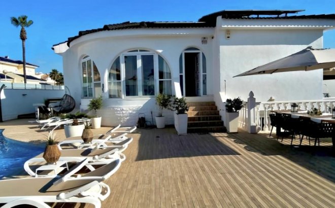 Resale - Villa -
Ciudad Quesada - Costa Blanca
