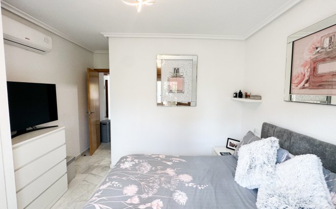 Resale - Town House -
La Finca Golf Resort - Inland