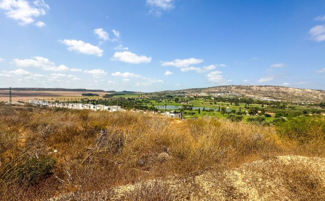Resale - Town House -
La Finca Golf Resort - Inland