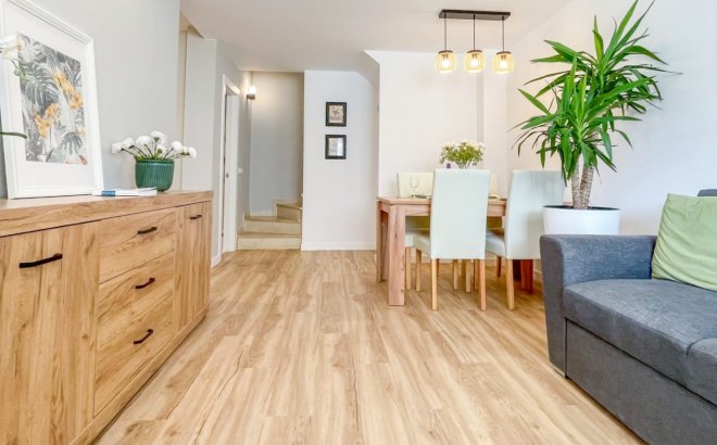 Revente - Town House -
Orihuela Costa - Costa Blanca
