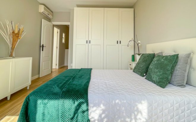 Revente - Town House -
Orihuela Costa - Costa Blanca
