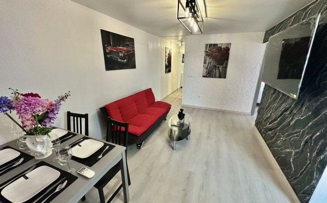 Resale - Apartment -
Torrevieja - Centro