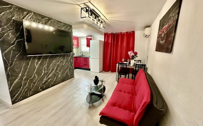 Resale - Apartment -
Torrevieja - Centro
