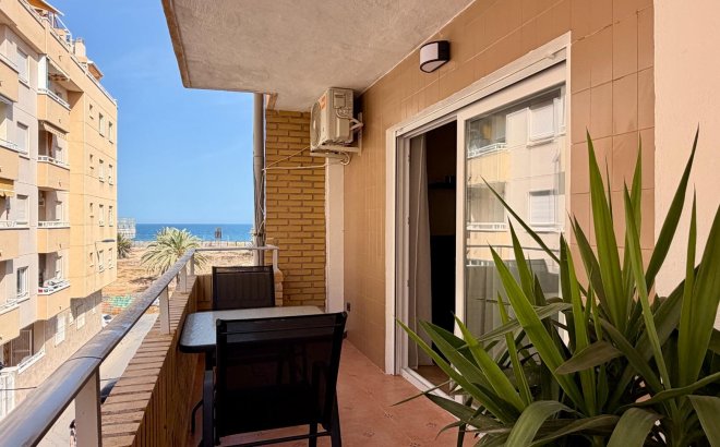 Resale - Apartment -
Torrevieja - Playa del Cura