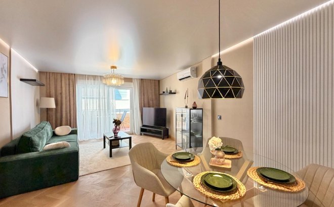 Resale - Apartment -
Torrevieja - Playa del Cura