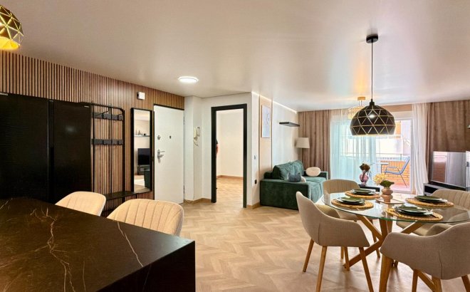 Resale - Apartment -
Torrevieja - Playa del Cura