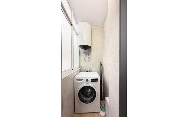 Resale - Apartment -
Torrevieja - Playa del Cura