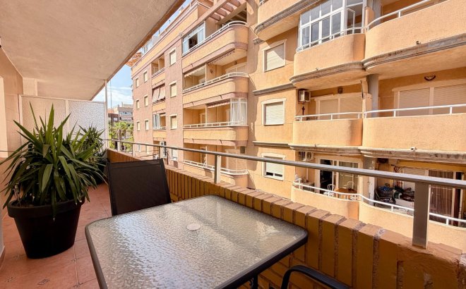 Resale - Apartment -
Torrevieja - Playa del Cura