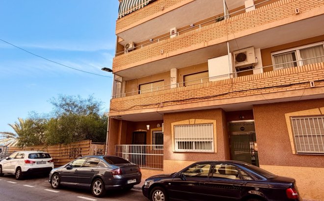 Resale - Apartment -
Torrevieja - Playa del Cura