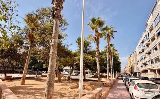Resale - Apartment -
Torrevieja - Playa del Cura