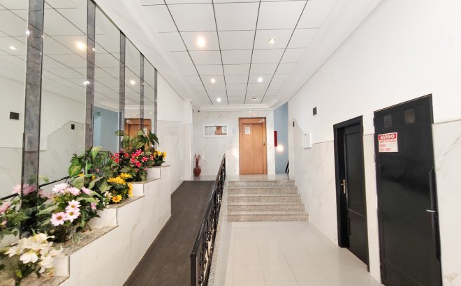 Revente - Appartement -
Torrevieja - Costa Blanca