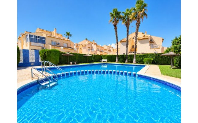 Resale - Town House -
Playa Flamenca - Costa Blanca