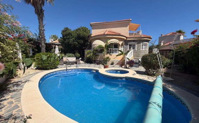 Resale - Villa -
Rojales - Inland