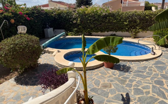 Resale - Villa -
Rojales - Inland