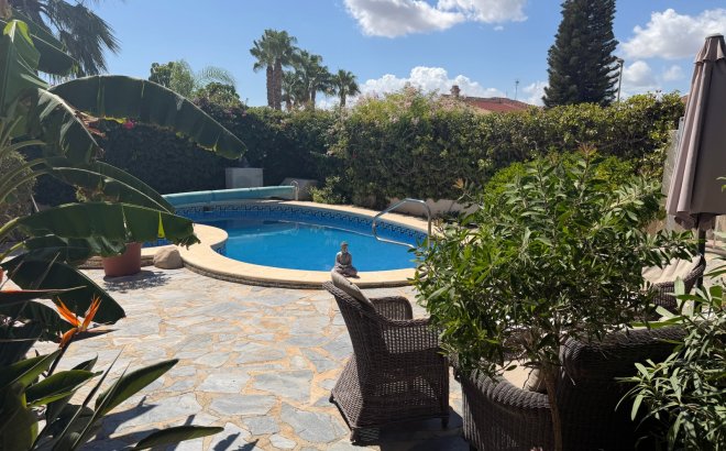 Resale - Villa -
Rojales - Inland