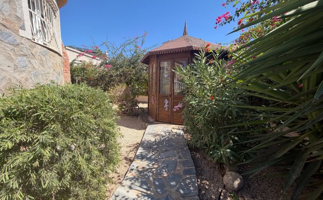 Resale - Villa -
Rojales - Inland
