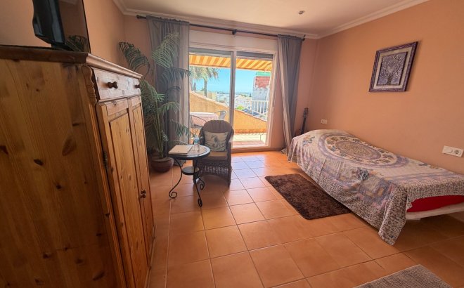 Resale - Villa -
Rojales - Inland