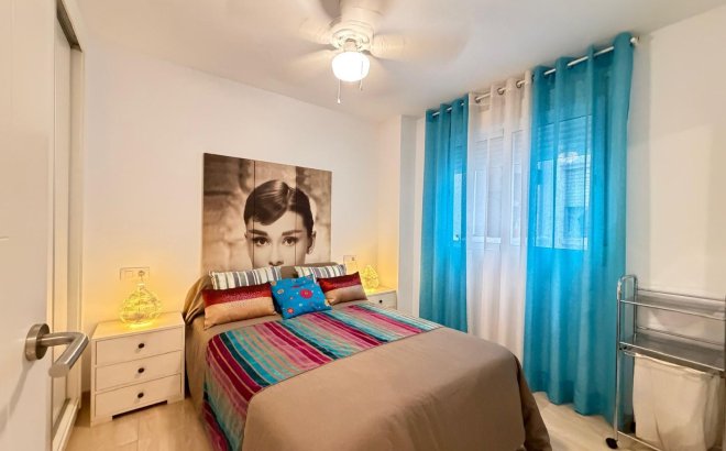Resale - Apartment -
Torrevieja - Paseo Maritimo