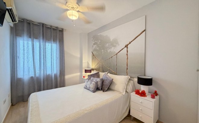 Resale - Apartment -
Torrevieja - Paseo Maritimo