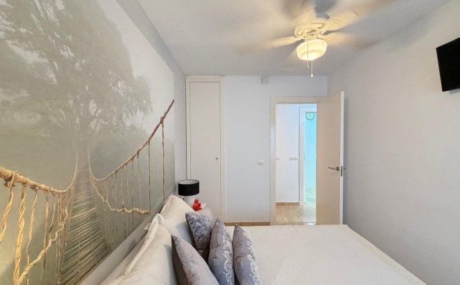 Resale - Apartment -
Torrevieja - Paseo Maritimo
