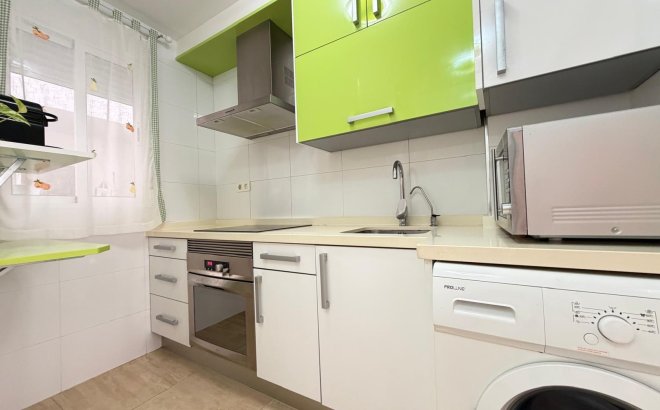 Resale - Apartment -
Torrevieja - Paseo Maritimo