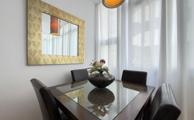 Resale - Apartment -
Torrevieja - Paseo Maritimo